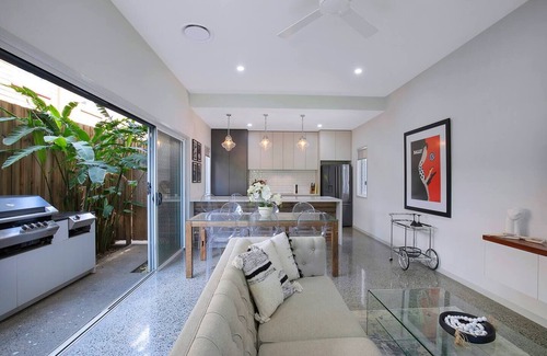 Nundah Casa | Nundahs Lush Haven Serene Family Townhouse Escape