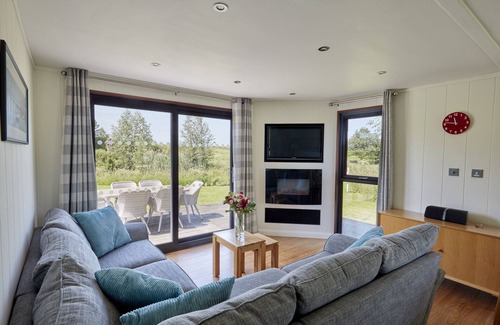 Frome Cabina | Nunney Lodge, a rural retreat on the outskirts of Frome, near Longleat Safari Park and Bath!