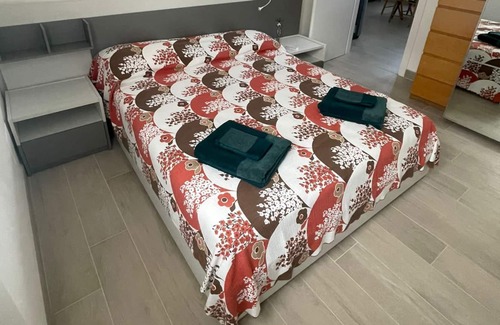 Seveso Apartamento | NUOVISSIMA CAMERA TRA MILANO, COMO E MONZA
