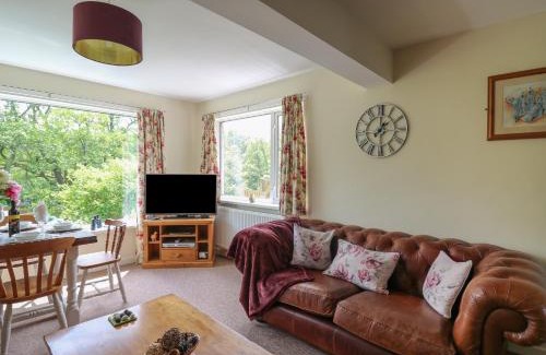 Rhayader Casa | Nuthatch Cottage at Riverside Lodge
