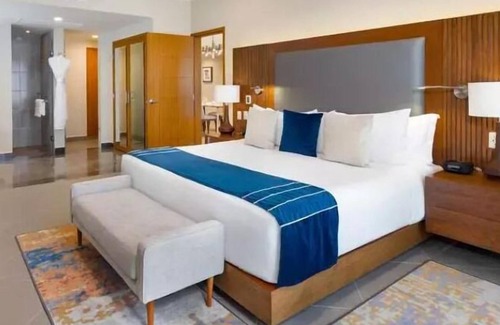 Santa Rosa Complejo | Villa La Valencia is one of the best resorts in Los Cabos. 12/23/23-12/30/23
