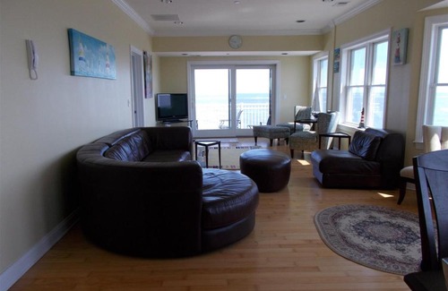 North Wildwood Apartamento | NW101 West Spruce Avenue, Unit 404