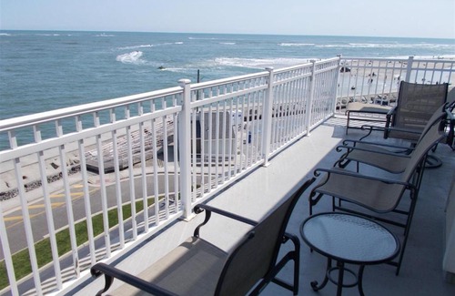 North Wildwood Apartamento | NW101 West Spruce Avenue, Unit 404