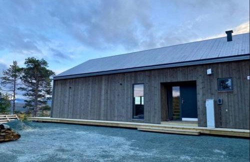 Nordby Casa | Ny hytte i Malangen