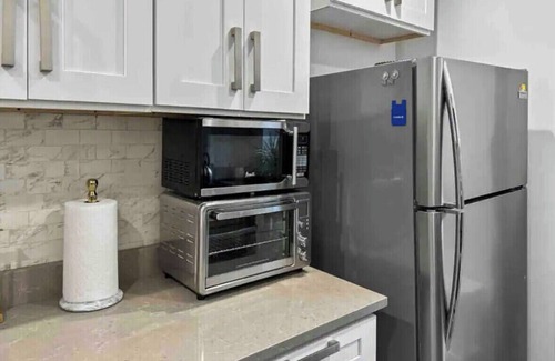 Central Park North Apartamento | NYC XL 3 bedroom 4 bed Brownstone Gem !