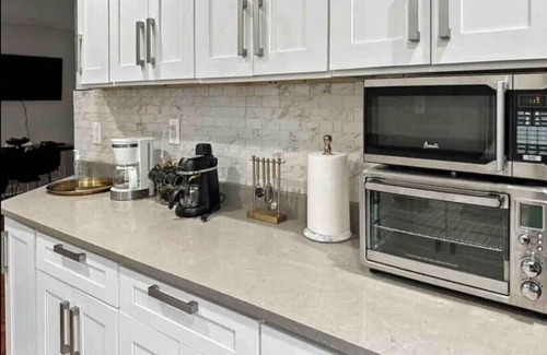 Central Park North Apartamento | NYC XL 3 bedroom 4 bed Brownstone Gem !