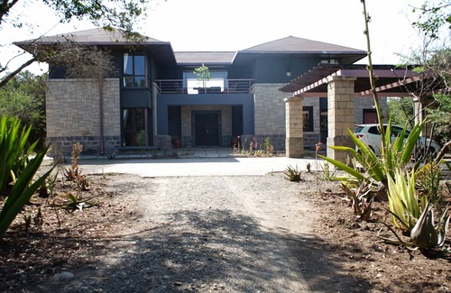 Nanyuki Villa | 3 mins from Olpejeta Conservancy with stunning Mt. Kenya Views - 4 BR Villa