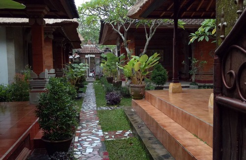 Peliatan Casa | Nyoman Warta Alojamiento ubicado en la zona de ubud. Cerca del bosque mongkey y