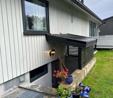 Sarpsborg Apartamento | Nyoppusset og romslig leilighet med 6 soveplasser i et familievennlig område