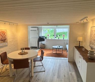Bankeryd Apartamento | Nyrenoverad 2-rummare med gratis laddning för elbil