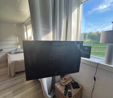 Bankeryd Apartamento | Nyrenoverad 2-rummare med gratis laddning för elbil