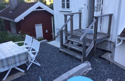 Arendal Apartamento | Nyrestaurert leilighet nær byen og badeplass
