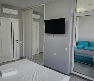 Shevchenkivs'kyi District Apartamento | Nyvky Like Home - Файна Таун із сезонним басейном - Кв 149