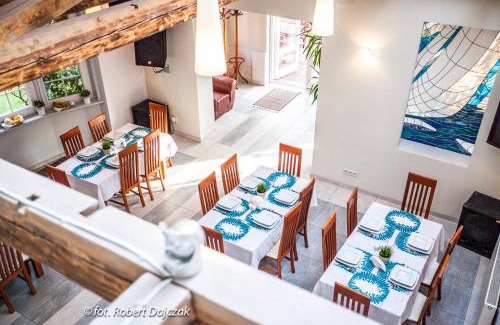 Niechorze Complejo | OŚRODEK KOLONIJNO WCZASOWY MEWA - przy plaży z basenem z podgrzewaną wodą i mini SPA