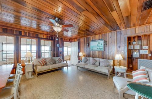 Bahama Beach Casa | O'Grady's Main Sail