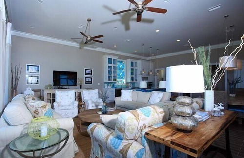 Surf Side Shores Casa | O My Scallops. Displayed on the cover of Better Homes and Gardens!