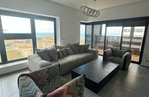 Moonwalk Apartamento | O&O Group - Cozy 1 BR Condo Azure Residences