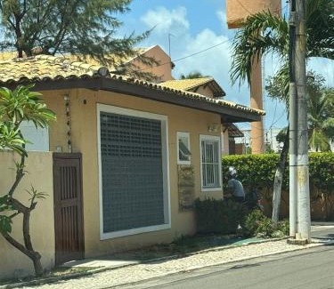 Arembepe Apartamento | O Paraíso é aqui: Pé na Areia em Arembepe