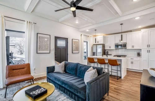 East Downtown Houston Casa | O4 -A · The O'Four, Cozy Luxury Retreat - Unit A