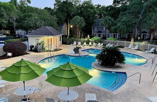 Demere Park Casa | O4 Beautiful Ocean Walk Condominiums 2 Bdrm 1.5 Bath Townhome