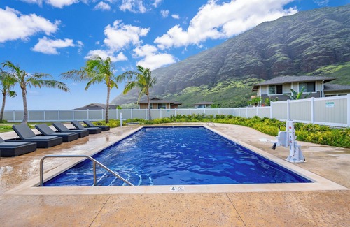 Makaha Valley Casa | ★Oahu Perfect Vacation Million Dollar Views, Pool, Near Beach, 4BR Sleeps 14★