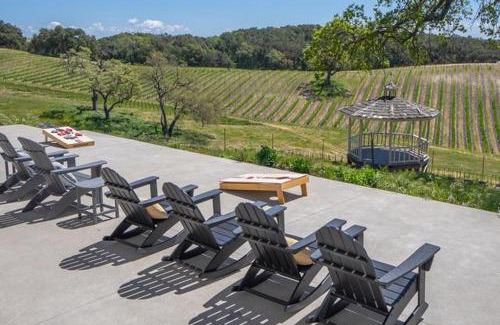 Templeton Casa | Oak and Vine Vineyard Estate