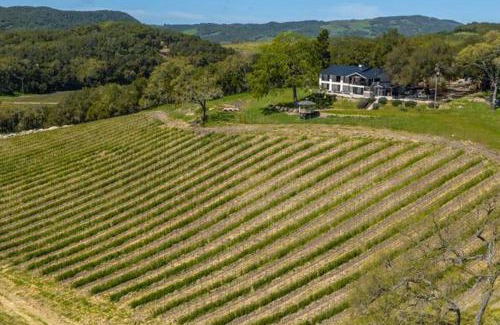 Templeton Casa | Oak and Vine Vineyard Estate