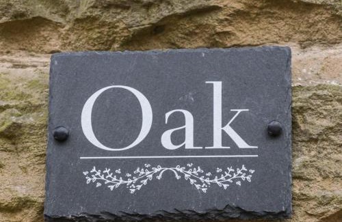 Hollow Meadows Casa | Oak Cottage