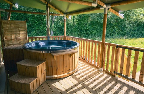 Moncontour Casa | Oak forest