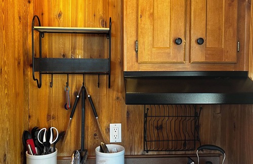 Three Rivers Cabina | Oak Grove Getaway: Unique & Secluded Cabin with Breathtaking Views, Wifi