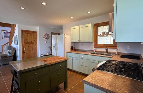 Decorah Casa | Oak Hill Retreat
