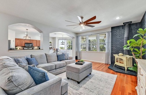 Liberty Hill Casa | 'Oak Hollow'- 40 Acre Country Escape w/ Pool, Sauna, Pet-Friendly!