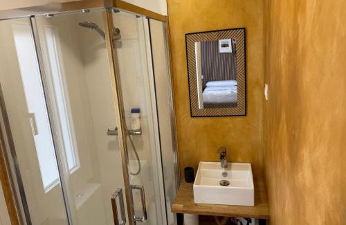 Leon Casa | Oak Home - Oakplaces