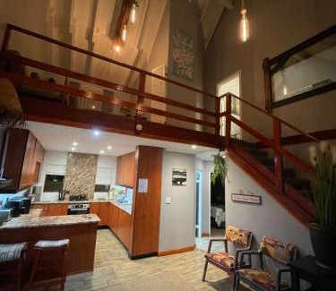Hillcrest Apartamento | OAK HOUSE, Entire holiday home, Self catering, fully equipped, double storey, 3 bedroom, 2 bathroom, outside entertainment, Braai area, 300sqm home