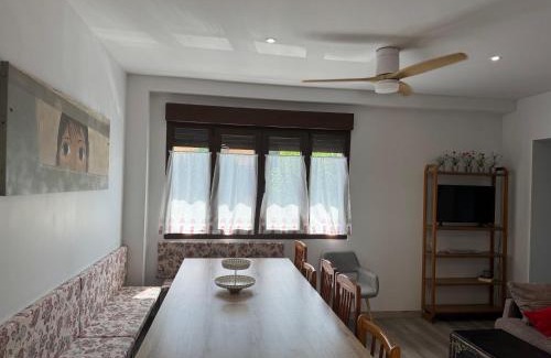 Leon Casa | Oak House Oakplacescom