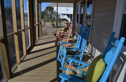 Long Beach Casa | Oak Island Beach House -- Sand, Sun, and Fun Just Steps Away!!