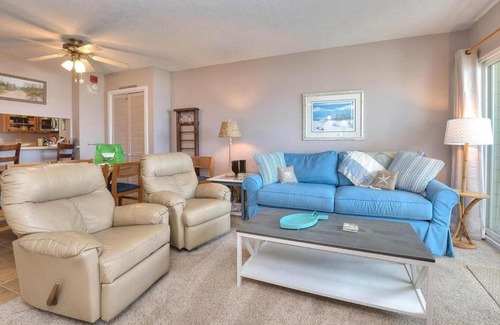 Caswell Beach Casa | Oak Island Beach Villa 107- Stars & Seas