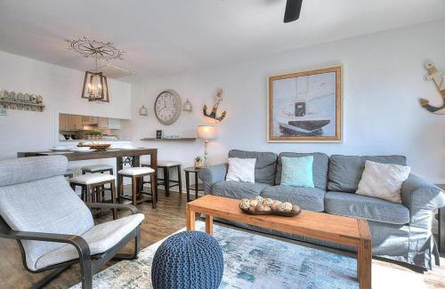 Long Beach Casa | Oak Island Beach Villa 1206-Coast Away