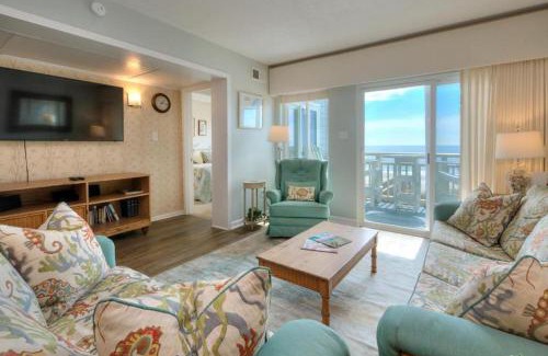 Caswell Beach Casa | Oak Island Beach Villa 202-Atlantic Breeze