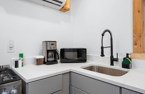Mayfield Cabaña | Oak Leaf Cottage on Arbutus Lake