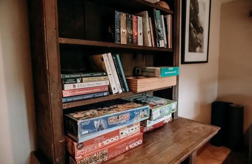 Mariposa Casa | Oak Meadows House