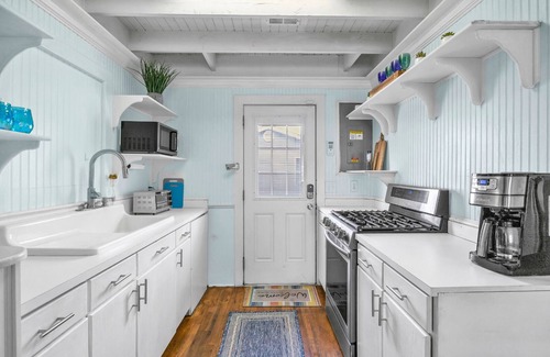 Yaupon Beach Casa | "Oak & Olive" 2 Bedroom 2 Bath PET FRIENDLY Home!