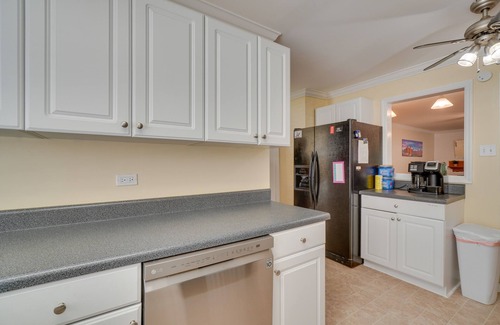 Oak Ridge Casa | Oak Ridge Retreat w/ Porch < 1 Mi to Downtown