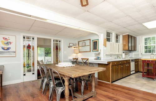 Kathleen Casa | Oak River Company Farmhouse