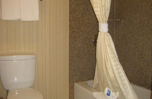 Monrovia Hotel | Oak Tree Inn