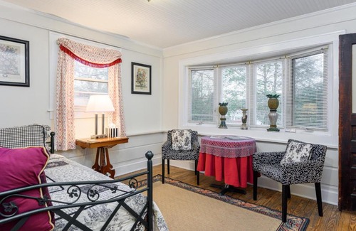 Asheville Cama Y Desayuno | Oakland Cottage Bed and Breakfast