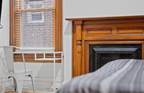 South Oakland Casa | Oakland, Pittsburgh !D Modern and Stylish Private Bedroom with Shared Bathroom