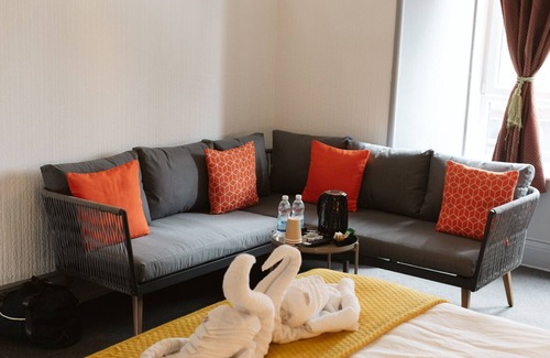 Paisley Cama Y Desayuno | Oakshaw Guesthouse - Cozy Double Room in a Central Location. Room 3