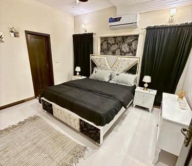 Loralai District Casa | Oakswood house