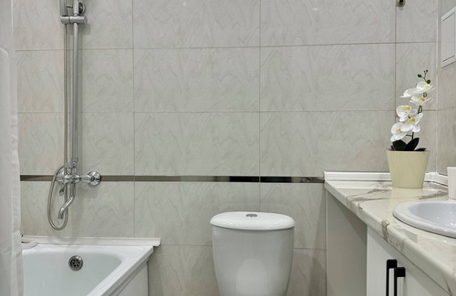 Almaty Apartamento | "Oasis" cozy studio with mountain view, WiFi and AC in Almaty